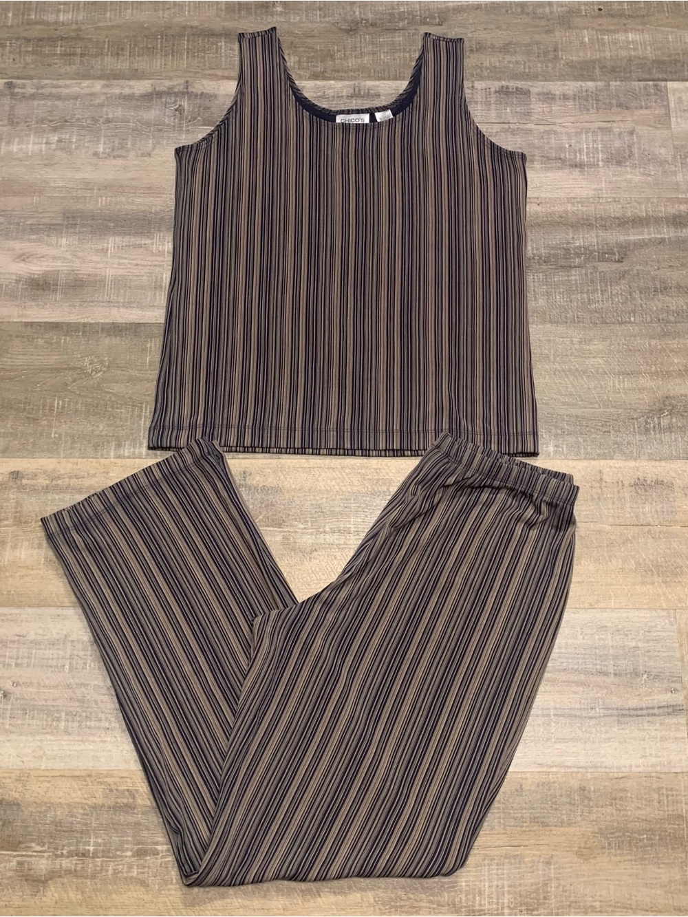 Chicos Travelers Slinky Knit 2 Piece Outfit Striped Top Pants Size 2/L 12